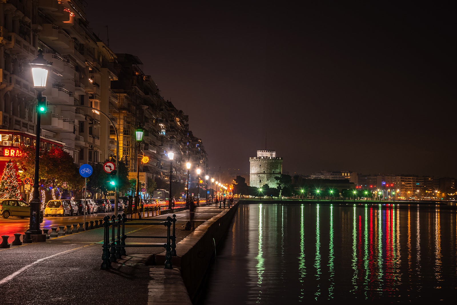 Αφιερώματα